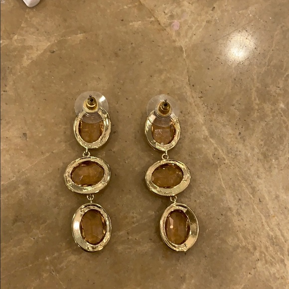 Hanging crystal earrings - Picture 3 of 7